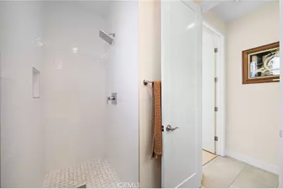 2573 Elden Avenue #D, Costa Mesa, CA 92627 - Photo 20