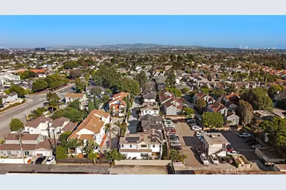 2573 Elden Avenue #D, Costa Mesa, CA 92627 - Photo 36