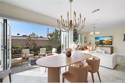 2573 Elden Avenue #D, Costa Mesa, CA 92627 - Photo 4