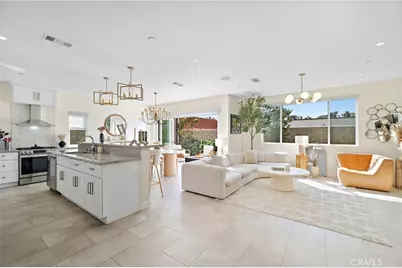 2573 Elden Avenue #D, Costa Mesa, CA 92627 - Photo 2