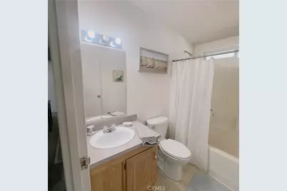 35 Maple Via, Anaheim, CA 92801 - Photo 8