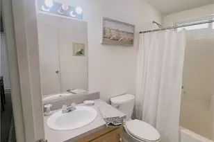 35 Maple Via, Anaheim, CA 92801 - Photo 8
