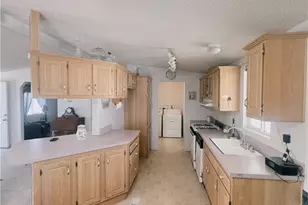 35 Maple Via, Anaheim, CA 92801 - Photo 6