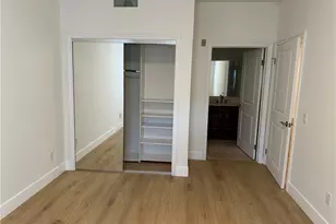 722 S Oxford Ave, Los Angeles, CA 90005 - Photo 16