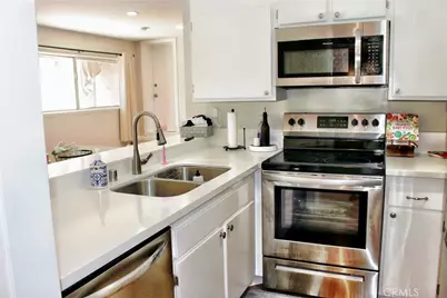 1049 W Pine #C, Upland, CA 91786 - Photo 4