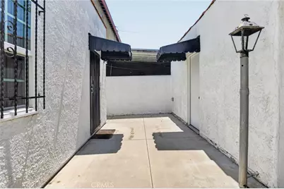 7607 8th Avenue, Los Angeles, CA 90043 - Photo 22
