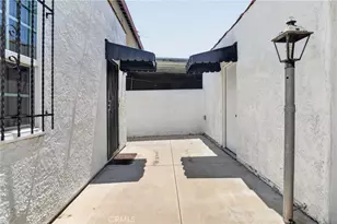 7607 8th Ave, Los Angeles, CA 90043 - Photo 22