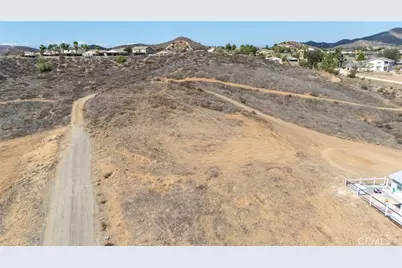 248 Manzana Drive, Menifee, CA 92587 - Photo 4