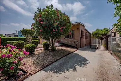 720 E 95th St, Los Angeles, CA 90002 - Photo 2
