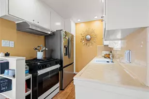 3042 E 3rd St, Long Beach, CA 90814 - Photo 8