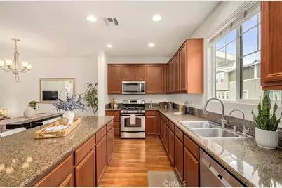 118 N Orange Avenue, Brea, CA 92821 - Photo 18