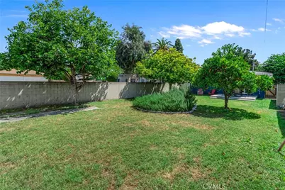 2489 Fashion Avenue, Long Beach, CA 90810 - Photo 46