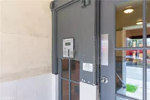 800 Pacific Ave, Long Beach, CA 90813 - Photo 18