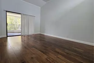 260 Cagney, Newport Beach, CA 92663 - Photo 10