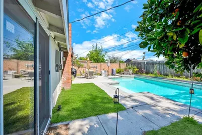 10192 Aldgate Avenue, Garden Grove, CA 92840 - Photo 30