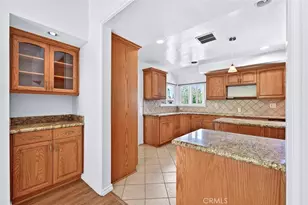 22430 Collins St, Woodland Hills, CA 91367 - Photo 26