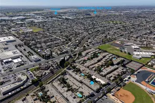 9861 Newport Way, Cypress, CA 90630 - Photo 32
