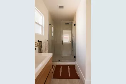6417 La Riba Way, Los Angeles, CA 90042 - Photo 20