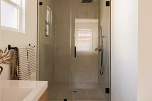 6417 La Riba Way, Los Angeles, CA 90042 - Photo 20