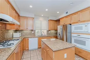 67 Canopy, Irvine, CA 92603 - Photo 6