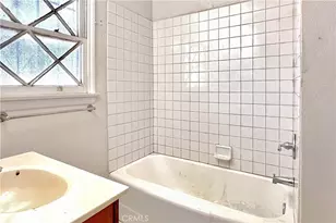 1020 W 10th St, Corona, CA 92882 - Photo 16