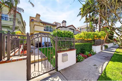 816 Delaware Street, Huntington Beach, CA 92648 - Photo 2
