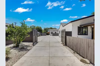 1050 W Chestnut Avenue, Santa Ana, CA 92703 - Photo 2