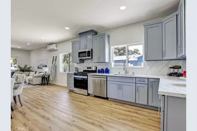 1050 W Chestnut Avenue, Santa Ana, CA 92703 - Photo 14