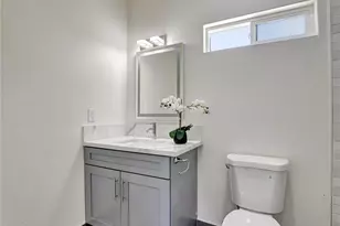 1050 W Chestnut Ave, Santa Ana, CA 92703 - Photo 22