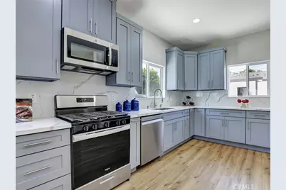 1050 W Chestnut Avenue, Santa Ana, CA 92703 - Photo 18