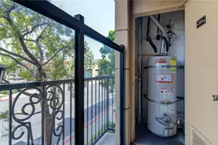 2220 Watermarke Pl, Irvine, CA 92612 - Photo 26