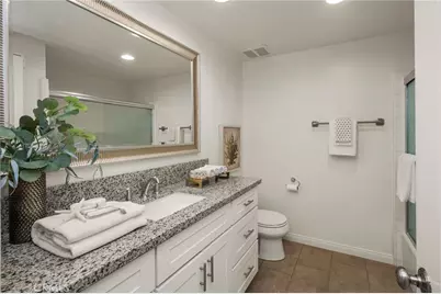 2108 Vista Entrada, Newport Beach, CA 92660 - Photo 40