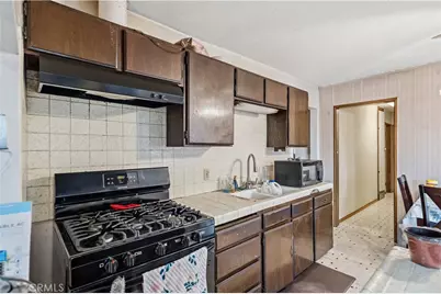 407 S Vancouver Avenue, Los Angeles, CA 90022 - Photo 6