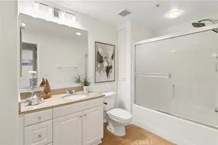 3241 Watermarke, Irvine, CA 92612 - Photo 4