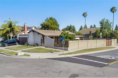 1099 Salinas, Costa Mesa, CA 92626 - Photo 2