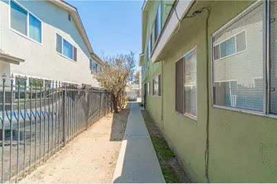 834 Walnut, Long Beach, CA 90813 - Photo 8