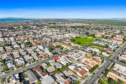16802 Hoskins Lane, Huntington Beach, CA 92649 - Photo 12