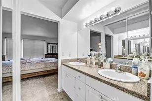 5500 Owensmouth Ave, Woodland Hills, CA 91367 - Photo 22