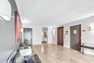 5500 Owensmouth Ave, Woodland Hills, CA 91367 - Photo 28