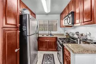 5500 Owensmouth Ave, Woodland Hills, CA 91367 - Photo 14