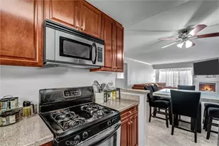 5500 Owensmouth Ave, Woodland Hills, CA 91367 - Photo 16