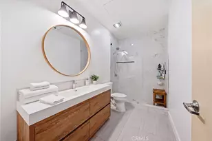 825 East 4th St, Los Angeles, CA 90013 - Photo 14