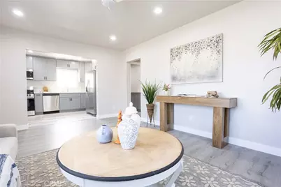 4816 W 134th Place, Hawthorne, CA 90250 - Photo 2