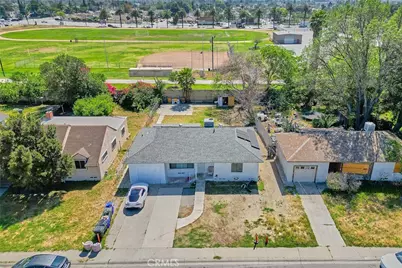 17227 Seville, Fontana, CA 92335 - Photo 4