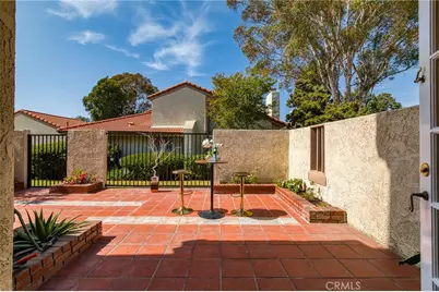 8391 Mapledale Lane, Huntington Beach, CA 92646 - Photo 14