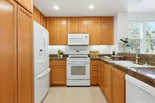 13075 Pacific Promenade Pl, Playa Vista, CA 90094 - Photo 14