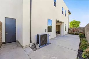 182 Scale, Irvine, CA 92618 - Photo 26