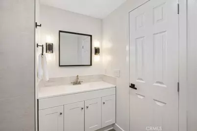 2422 W Pomona Street, Santa Ana, CA 92704 - Photo 32