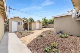 2422 W Pomona St, Santa Ana, CA 92704 - Photo 46