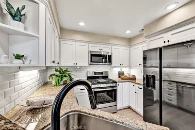 7833 E Viewrim, Anaheim Hills, CA 92808 - Photo 10